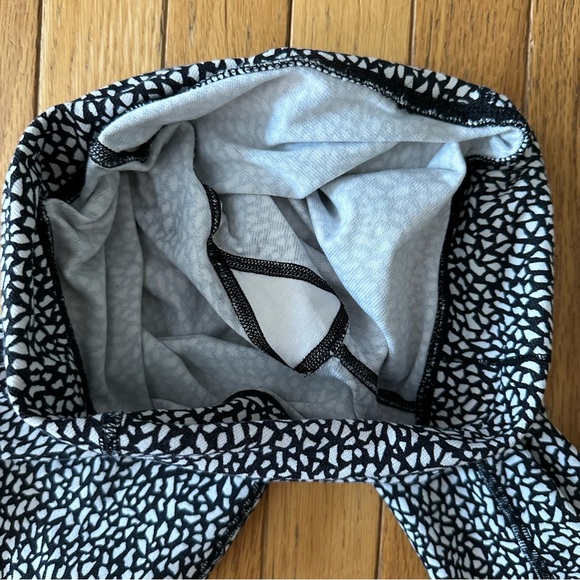 Lululemon Wunder Under Crop (Hi-Rise) Miss Mosaic Black size 4 - Picture 15 of 15